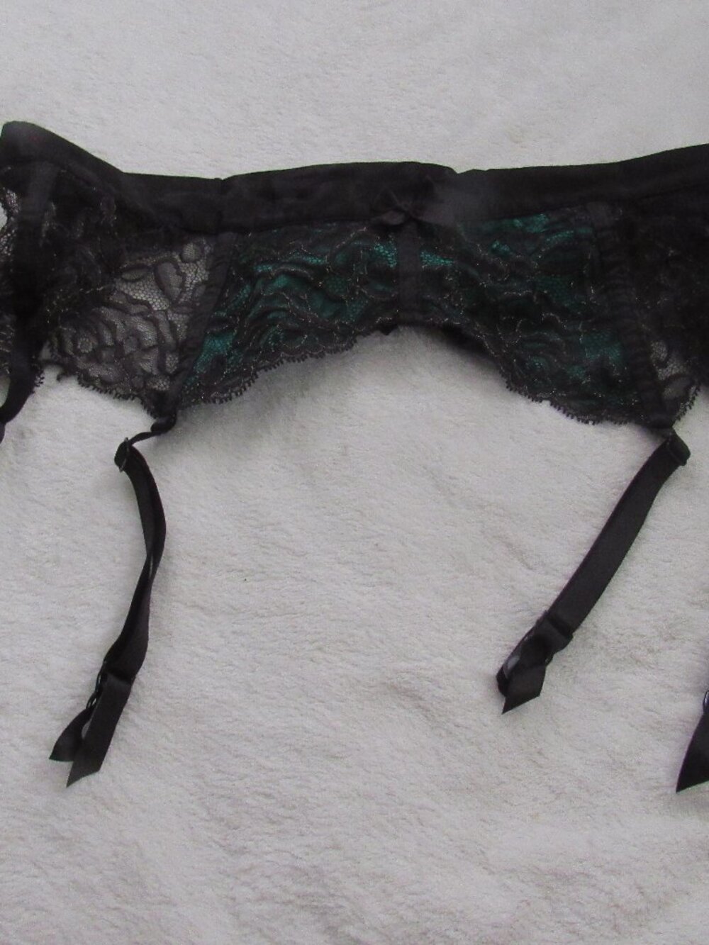 Victoria's Secret Green/Black Lace Garter Belt  Size M/L  USED